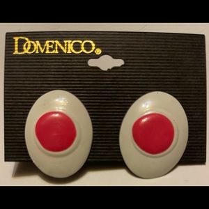 Vintage Domenico oval white/pink earring w/ post.